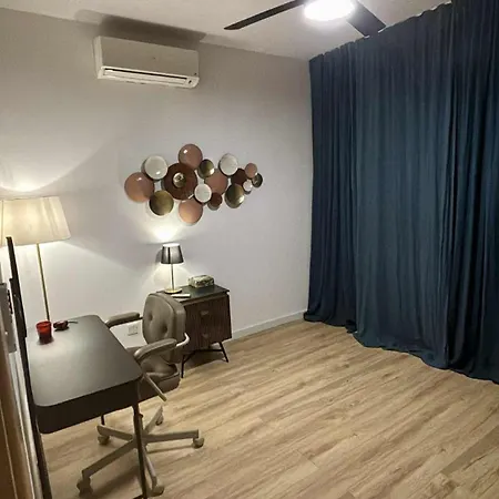 Amphithea Luxury Apartment Oroklini