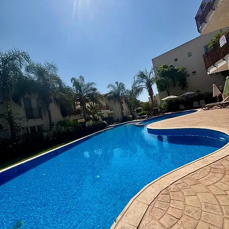Apartment Amphithea Luxury Oroklini
